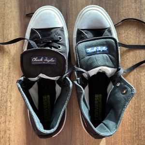 Converse Chuck Taylors Size 8